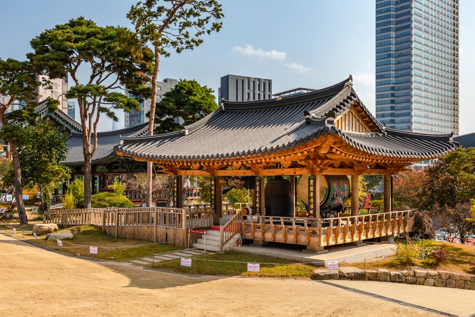 Bongeunsa Temple with modern high-rises in Gangnam, Seoul